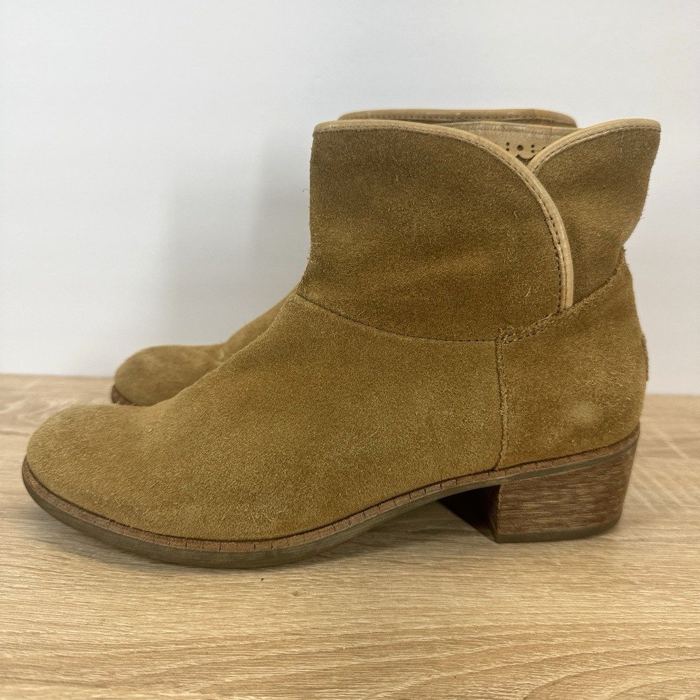 UGG Darling Women's Size 9 Chestnut Suede Ankle Boots Western Boho 1004367